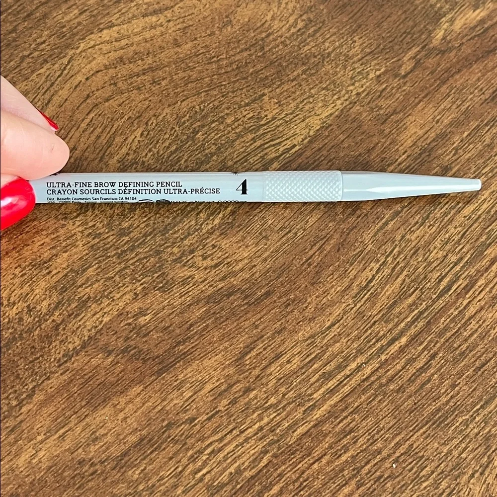 Benefit nwt precisely